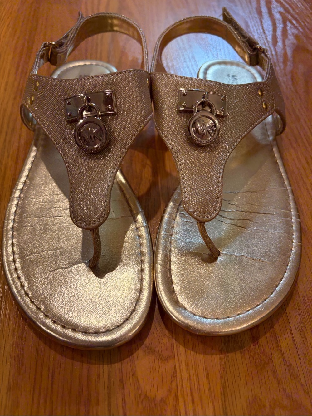 Michael Kors Metallic Gold T-Strap Logo Sandals Girls size 1